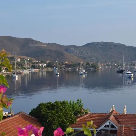 Beyaz Iskele & Restaurant Selimiye (Aegean)