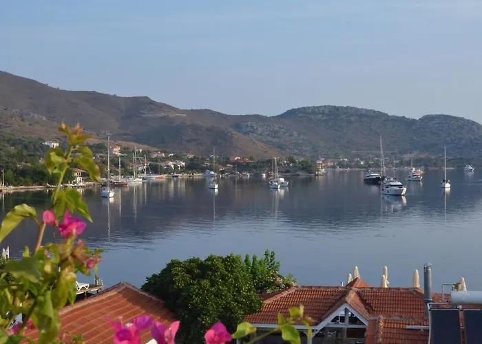 Beyaz Iskele & Restaurant Selimiye