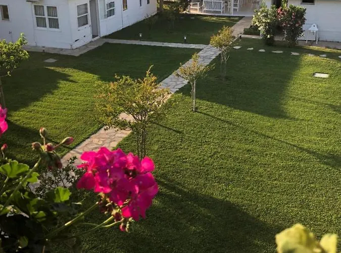 Beyaz Iskele & Restaurant Selimiye