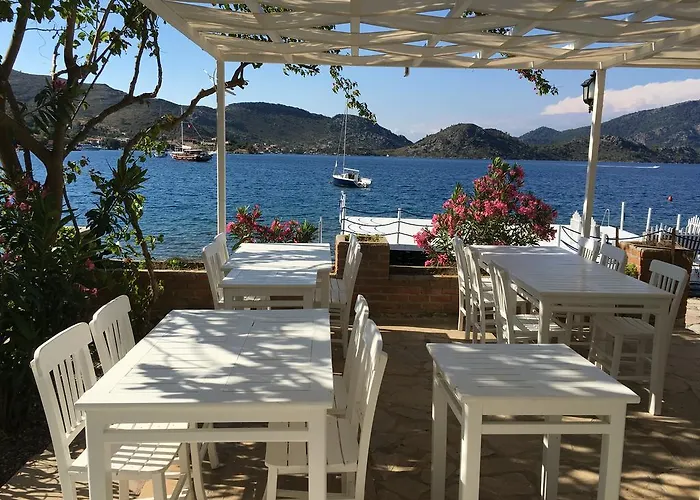 Beyaz Iskele & Restaurant Selimiye