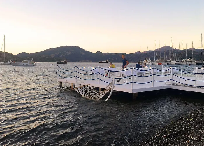 Beyaz Iskele & Restaurant Szálloda Selimiye