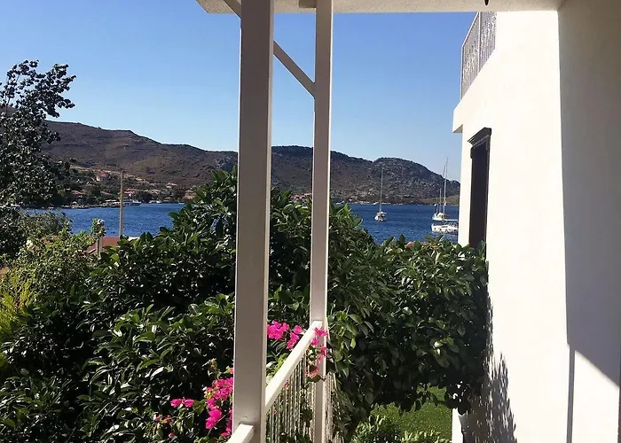 Beyaz Iskele & Restaurant Selimiye